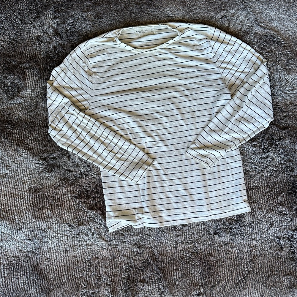 Abercrombie & Fitch White Tee with Black Stripes